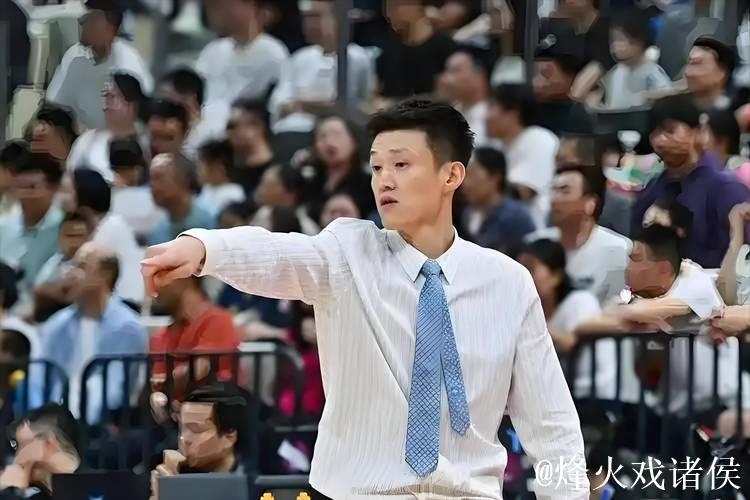 媒体人周鹏：第三节比赛未结束，广厦潜力赛球员已开始热身